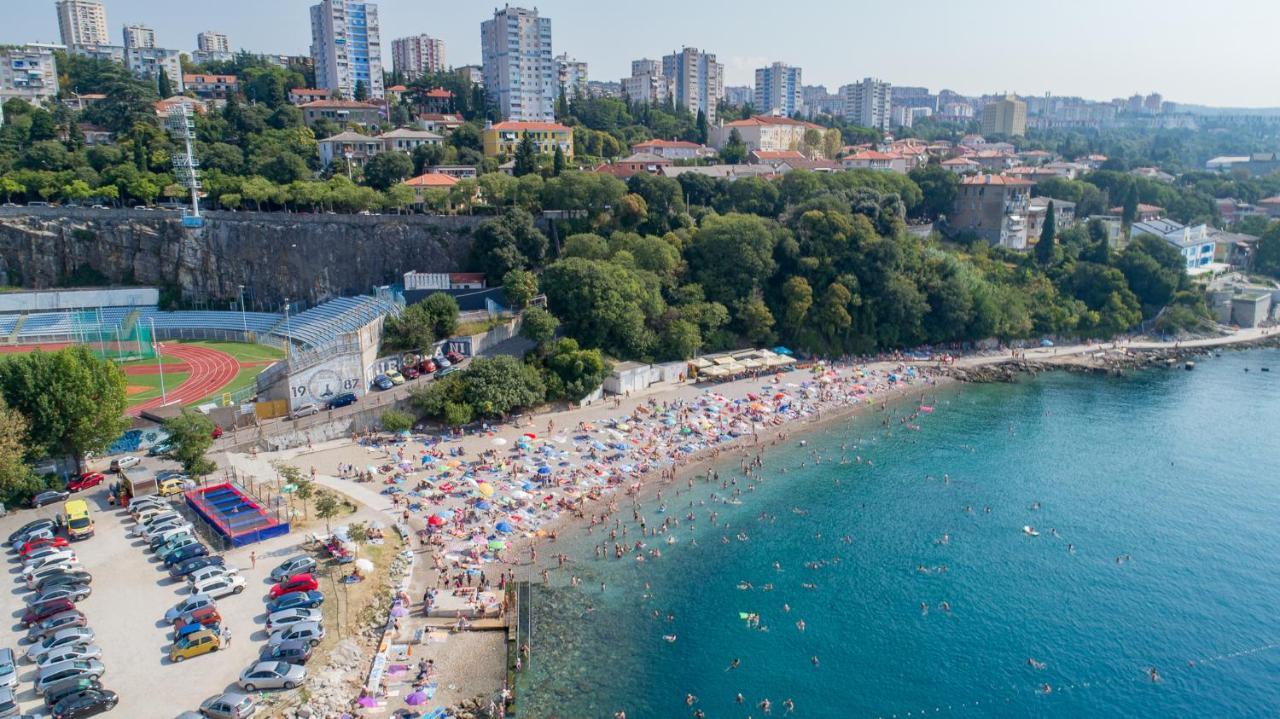 Apartments Skoljka Риека Экстерьер фото